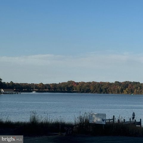 191 WOODBINE DR, Colonial Beach, VA 22443