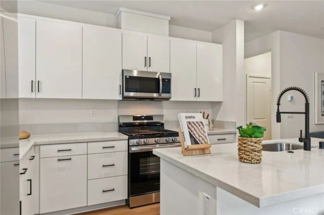 15909 Blue Copper Way, Fontana, CA 92336