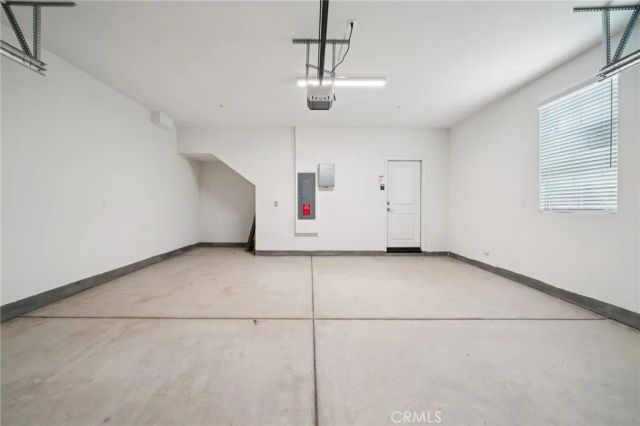 15909 Blue Copper Way, Fontana, CA 92336