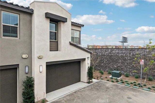 15909 Blue Copper Way, Fontana, CA 92336