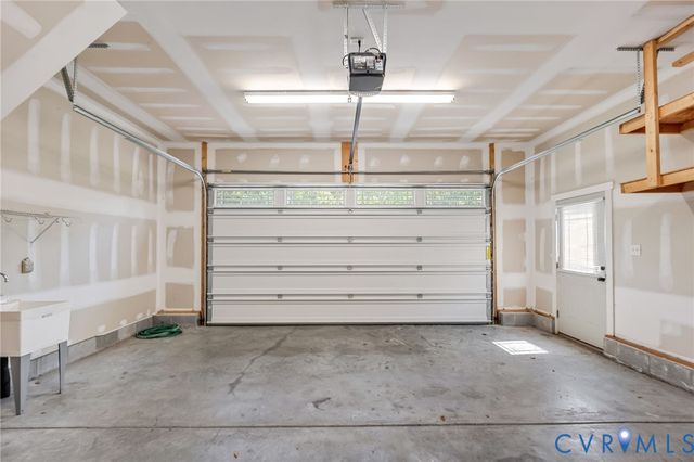 9400 Woodpecker Rd, Chesterfield, VA 23838