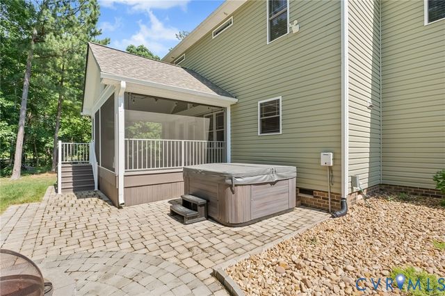 9400 Woodpecker Rd, Chesterfield, VA 23838