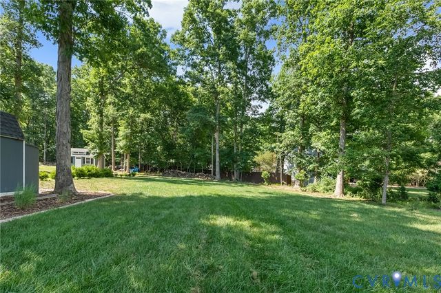 9400 Woodpecker Rd, Chesterfield, VA 23838