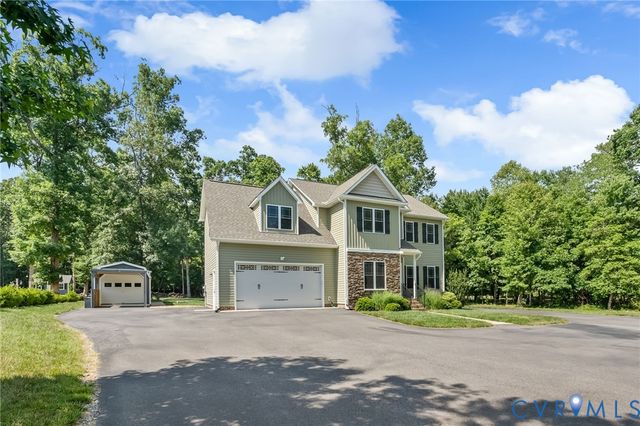 9400 Woodpecker Rd, Chesterfield, VA 23838