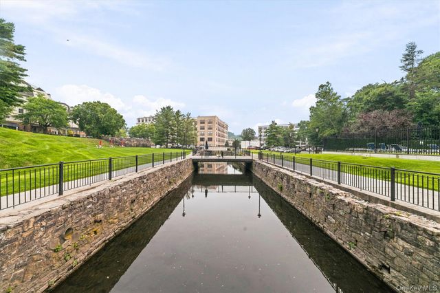 1 Scarsdale Road 202, Tuckahoe, NY 10707