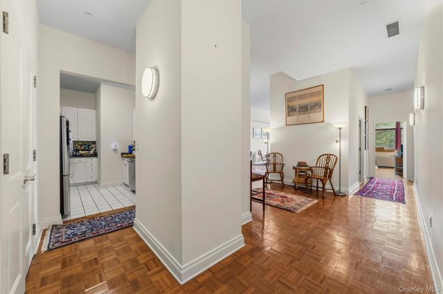 1 Scarsdale Road 202, Tuckahoe, NY 10707
