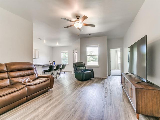 4592 Kensington Way, Edmond, OK 73025