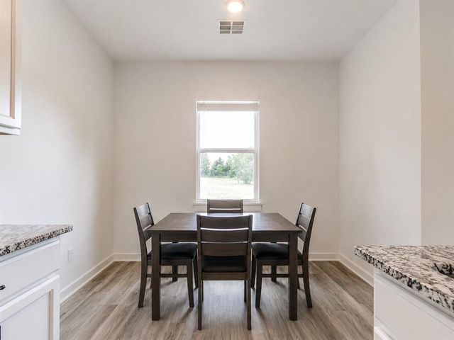 4592 Kensington Way, Edmond, OK 73025
