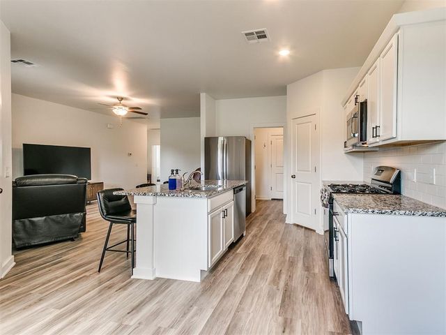 4592 Kensington Way, Edmond, OK 73025