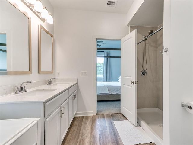 4592 Kensington Way, Edmond, OK 73025