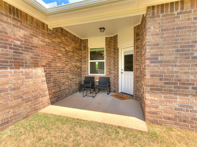 4592 Kensington Way, Edmond, OK 73025