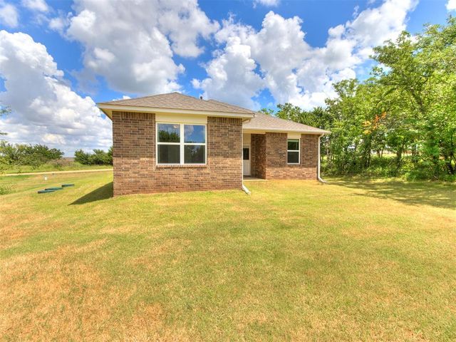 4592 Kensington Way, Edmond, OK 73025