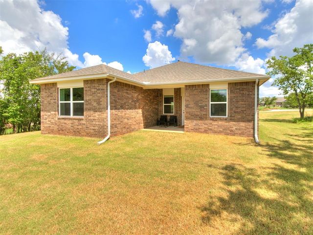 4592 Kensington Way, Edmond, OK 73025