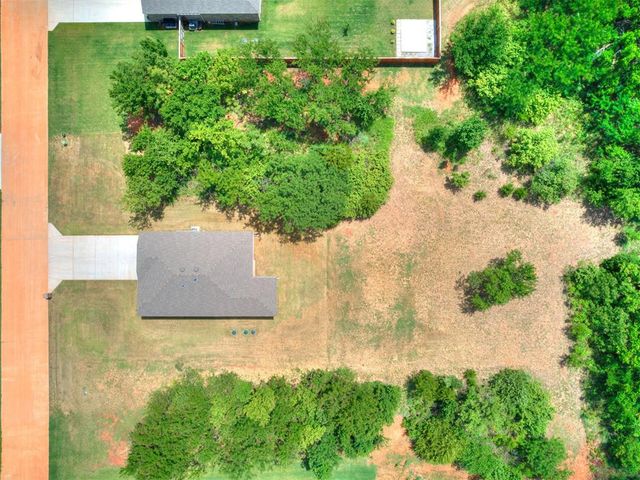 4592 Kensington Way, Edmond, OK 73025
