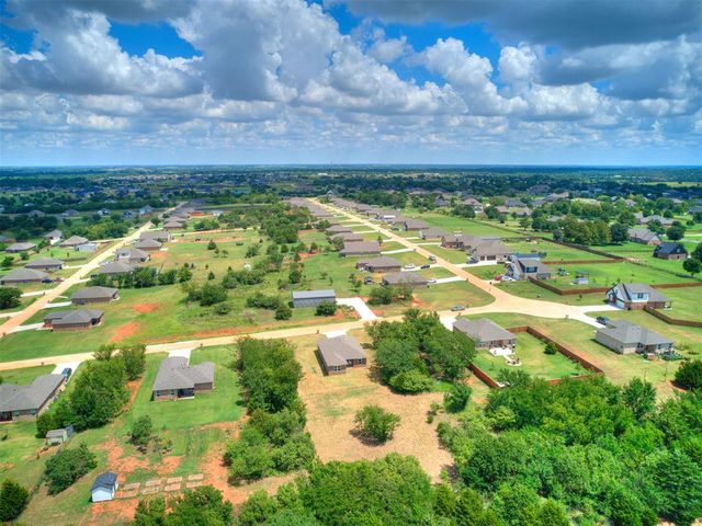 4592 Kensington Way, Edmond, OK 73025