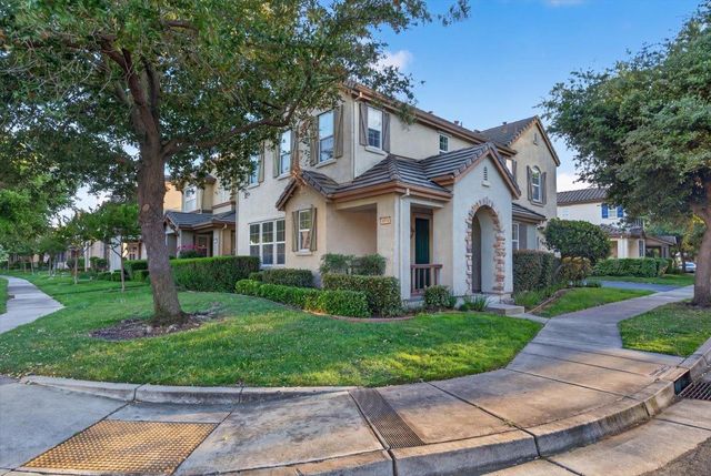 4979 Kokomo Dr, Sacramento, CA 95835