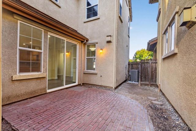 4979 Kokomo Dr, Sacramento, CA 95835