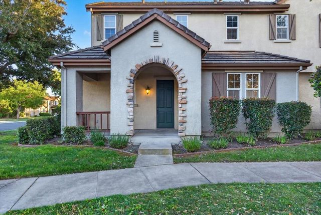 4979 Kokomo Dr, Sacramento, CA 95835