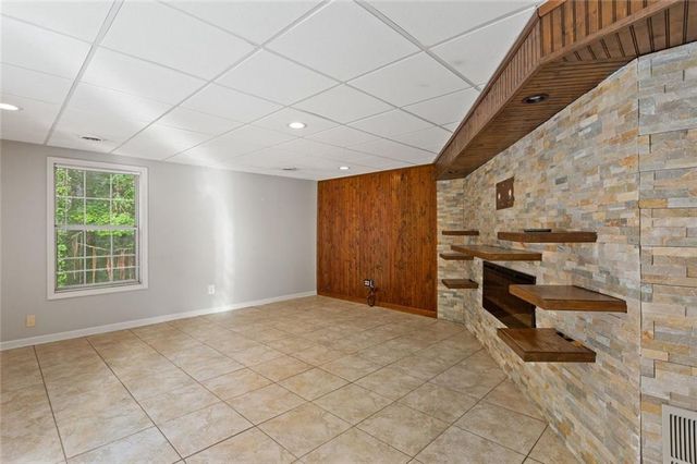 5182 Laurel Bridge Court SE, Smyrna, GA 30082