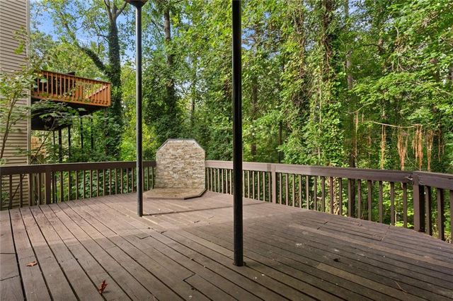 5182 Laurel Bridge Court SE, Smyrna, GA 30082