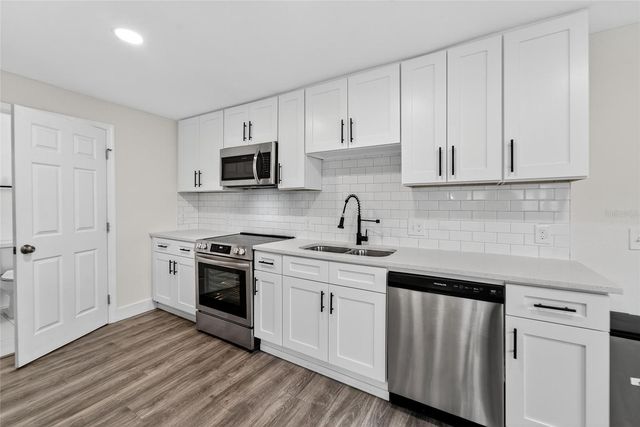 2525 W BEACH STREET, Tampa, FL 33607