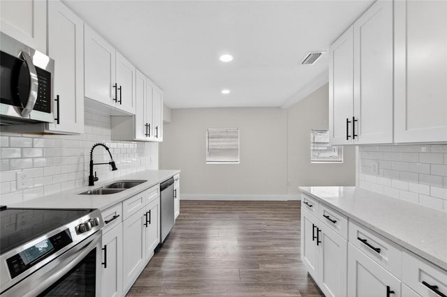 2525 W BEACH STREET, Tampa, FL 33607
