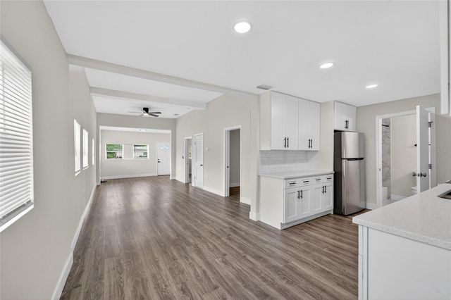 2525 W BEACH STREET, Tampa, FL 33607
