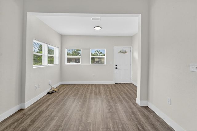 2525 W BEACH STREET, Tampa, FL 33607