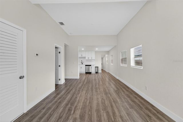 2525 W BEACH STREET, Tampa, FL 33607