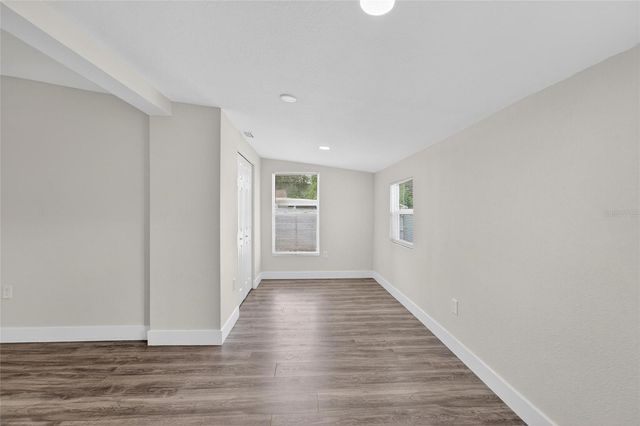 2525 W BEACH STREET, Tampa, FL 33607