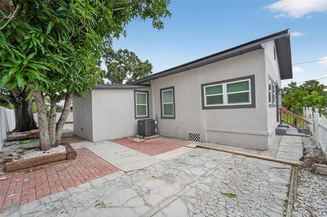 2525 W BEACH STREET, Tampa, FL 33607