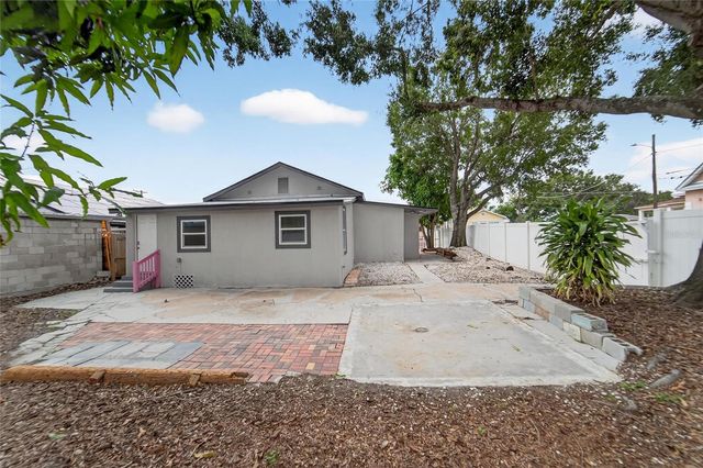 2525 W BEACH STREET, Tampa, FL 33607
