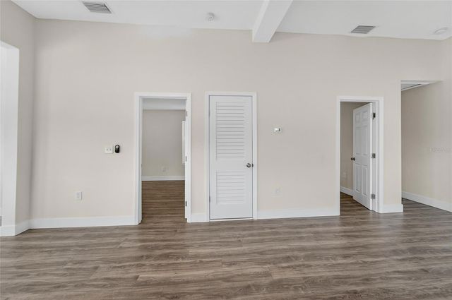 2525 W BEACH STREET, Tampa, FL 33607