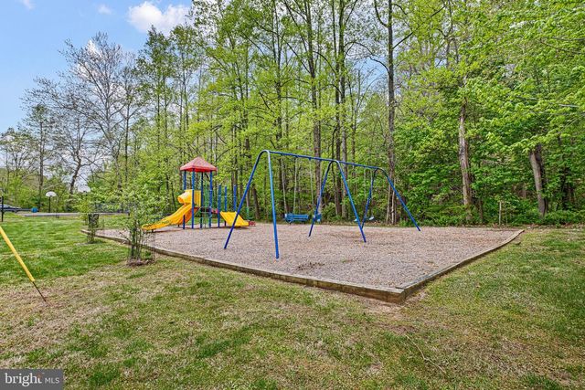 10 CONVENT RD, Aston, PA 19014