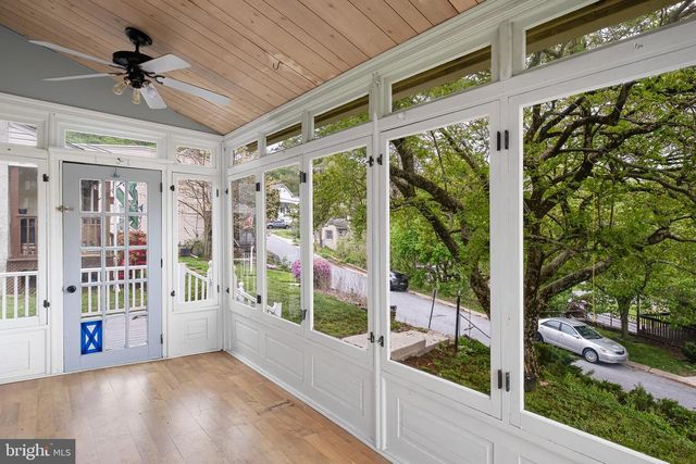 10 CONVENT RD, Aston, PA 19014