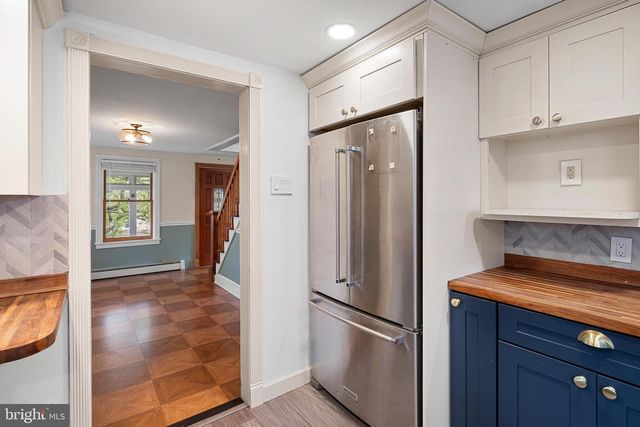 10 CONVENT RD, Aston, PA 19014