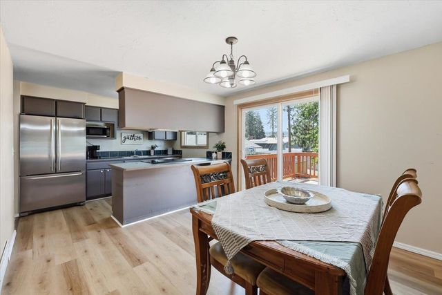6109 N Oxford Dr, Spokane, WA 99208