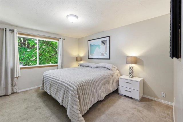 6109 N Oxford Dr, Spokane, WA 99208