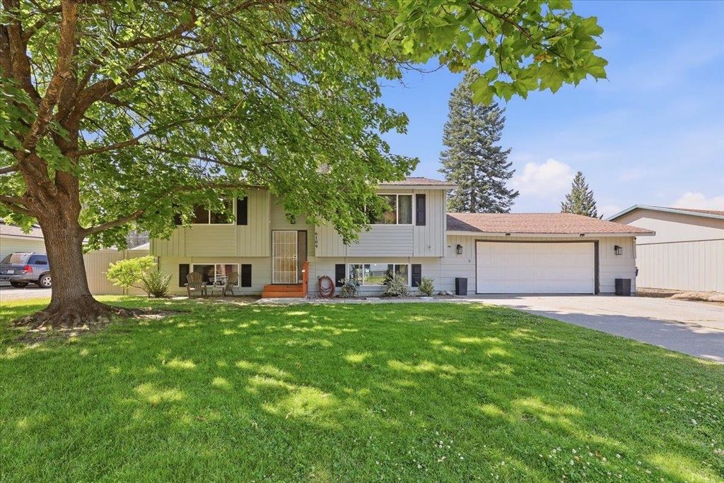 6109 N Oxford Dr, Spokane, WA 99208
