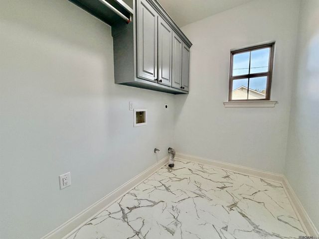 12489 Palmer Rd, Gonzales, LA 70737