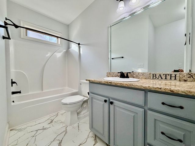 12489 Palmer Rd, Gonzales, LA 70737