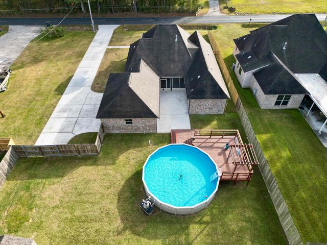 12489 Palmer Rd, Gonzales, LA 70737