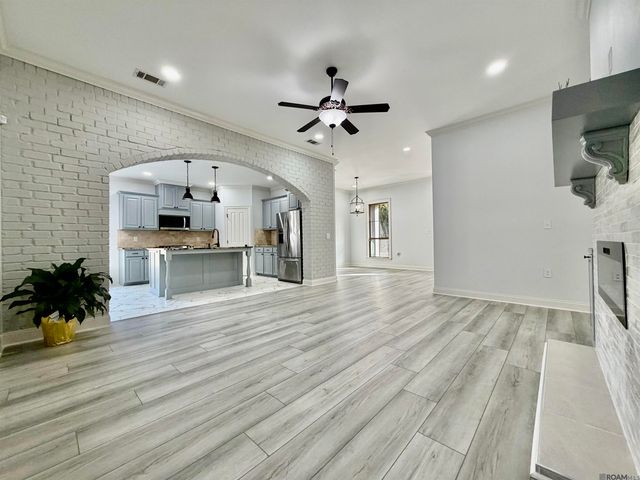 12489 Palmer Rd, Gonzales, LA 70737