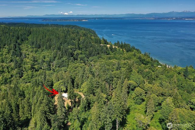 4645 Handy Road, Clinton, WA 98236