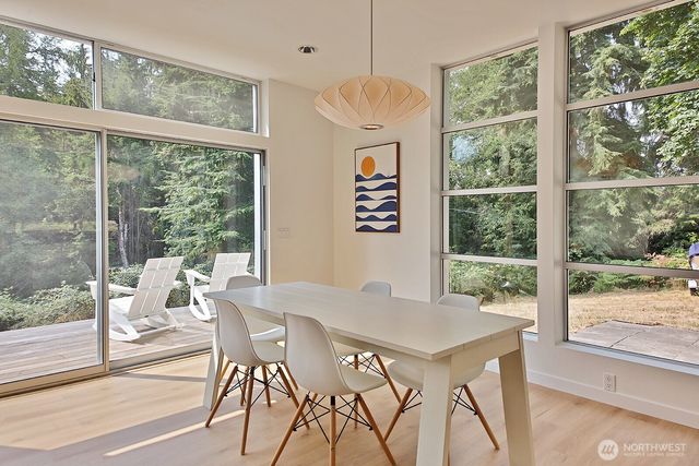 4645 Handy Road, Clinton, WA 98236