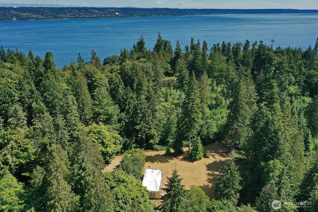 4645 Handy Road, Clinton, WA 98236