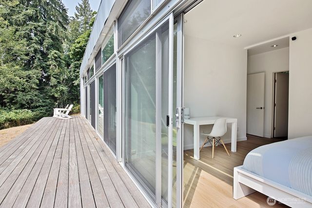 4645 Handy Road, Clinton, WA 98236