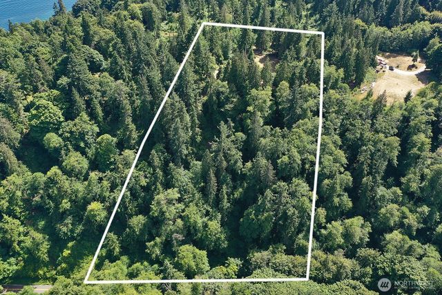 4645 Handy Road, Clinton, WA 98236