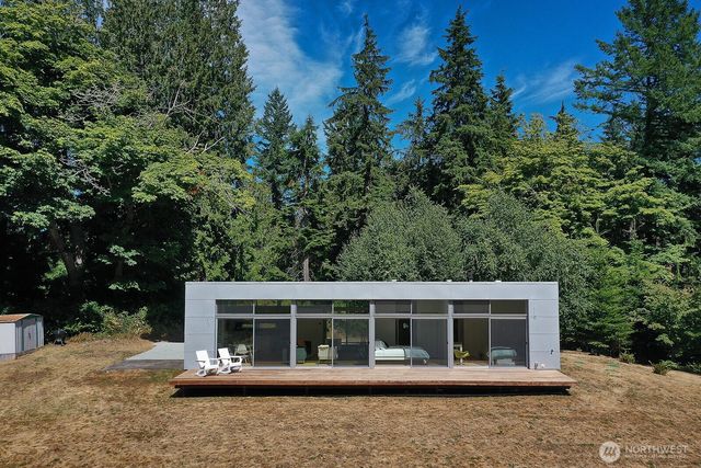 4645 Handy Road, Clinton, WA 98236