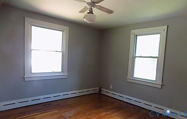 212 Royal Oak Ave, Colonial Heights, VA 23834